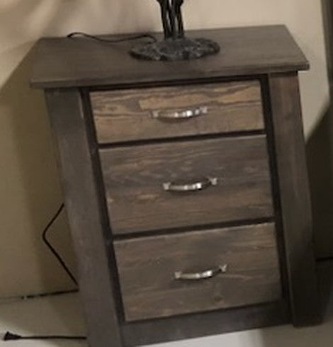 Majestic Pines 3 Drawer Nightstand - Weathered Gray