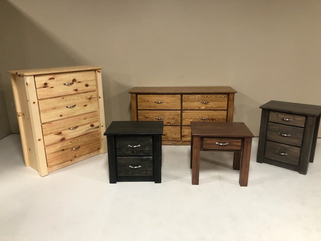 Majestic Pines 1 Drawer Night Table (Barnwood Dark) with matching case goods